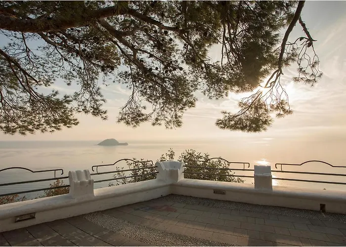 Front Lejlighed San Bartolomeo Al Mare